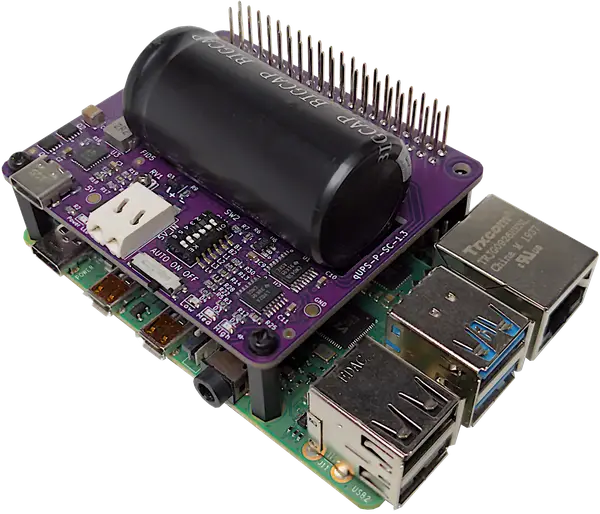 qUPS-P-SC Raspberry Pi UPS HAT egy Raspberry PI-re szerelve.